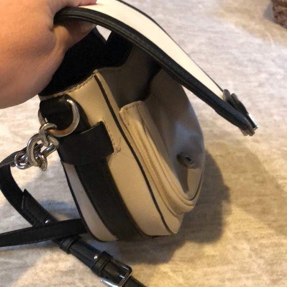 Purse - Picture 3 of 4